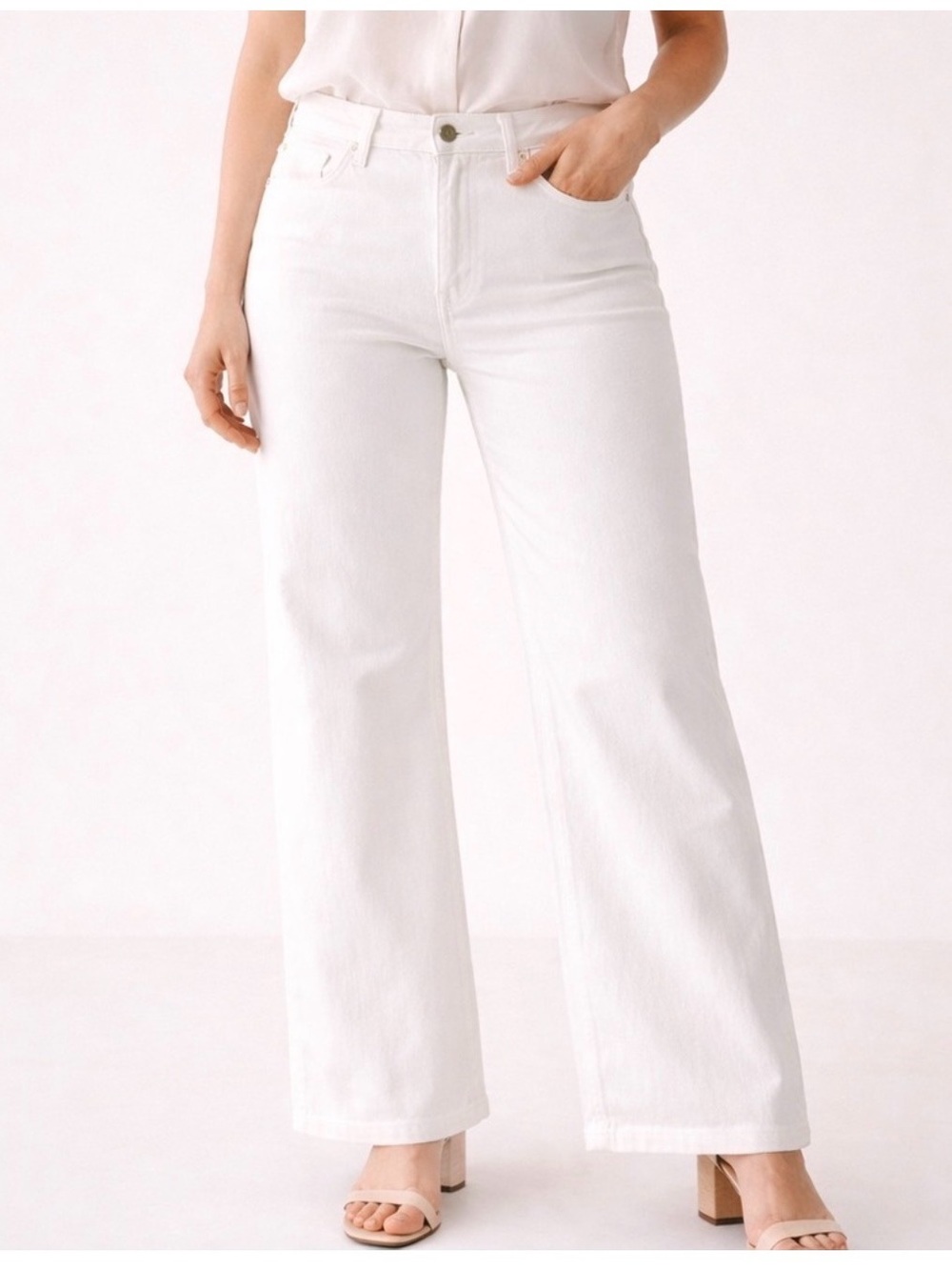 NWT! Old Navy Extra High-Waisted Sky-Hi Wide-Leg Jeans